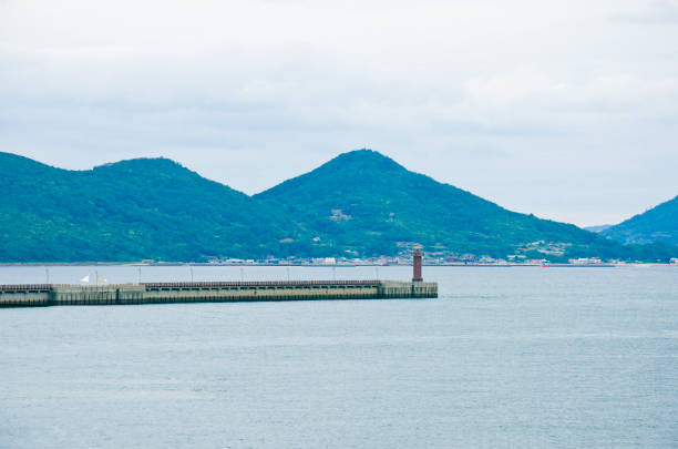 四国香川県高松町の高松港。 - 香川県 ストックフォトと画像